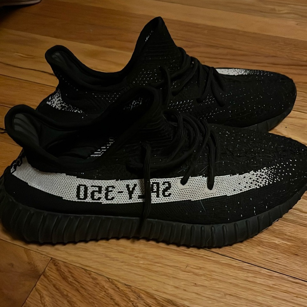 Yeezy Boost 350 Oreo Men’s size 11